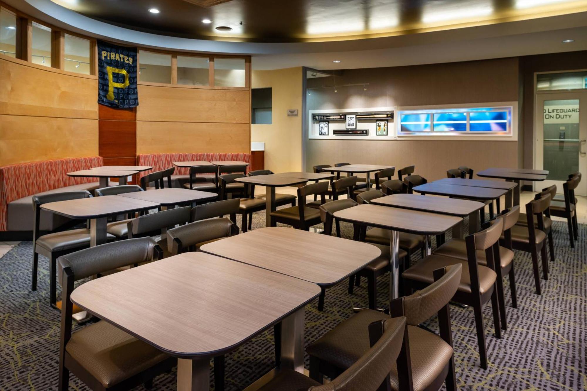 Springhill Suites By Marriott Pittsburgh North Shore Bagian luar foto