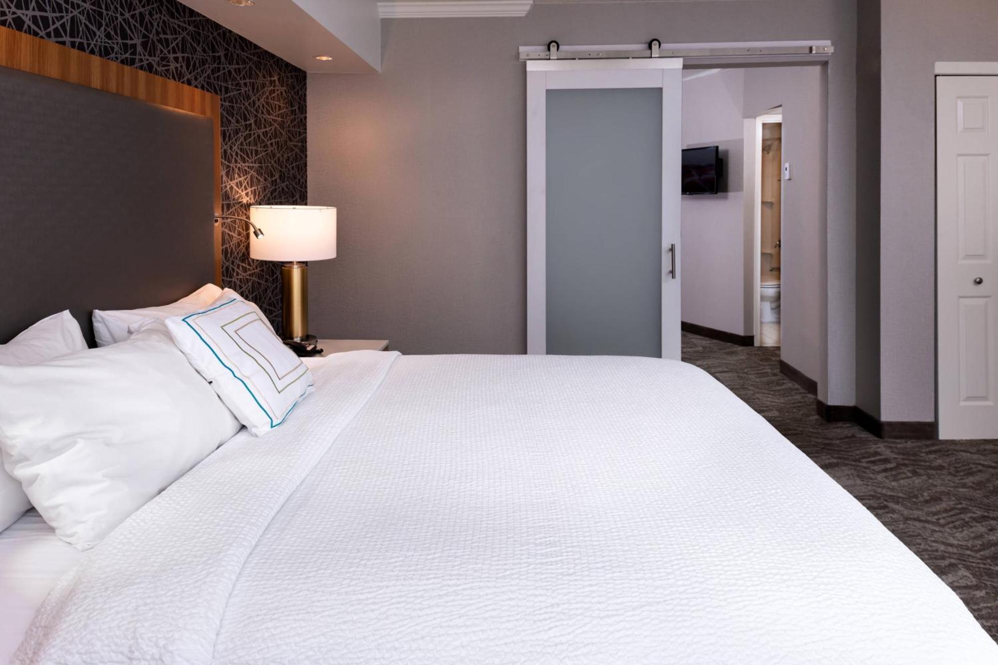 Springhill Suites By Marriott Pittsburgh North Shore Bagian luar foto
